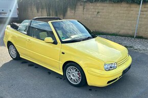 Golf cabrio colorconcept 2.0 i - 2