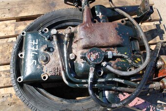 Zetor 7745 7711 víko hydrauliky - 2