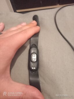 Xiaomi Mi Smart Band 5 i s nabiječkou - 2