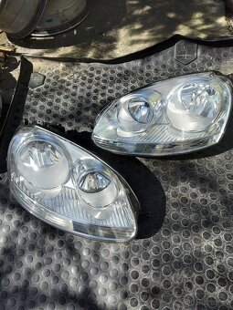 Světla Golf 5 - 2