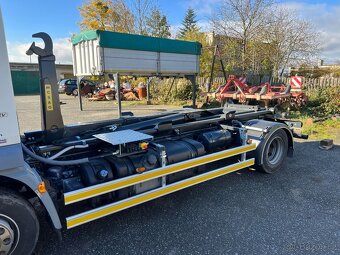 Traktor DAF 45.180 eev rok 2012 naj 373tis nosič kontajnerů - 2