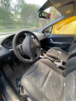 Peugeot na díly nebo opravu - 2