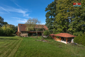 Prodej rodinného domu, 327 m², Benešov, ul. Okrouhlice - 2