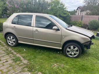 Bouraná Škoda Fabia Čtěte popis - 2