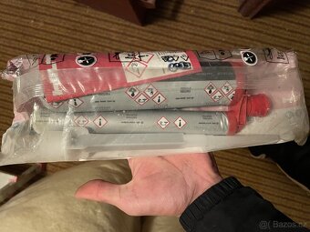 Prodám chemickou kotvu Hilti. - 2