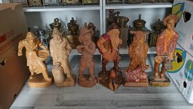 Vyřezávané sochy. - 2