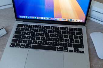MacBook Air M2, 16GB RAM, 256GB SSD, záruka - 2