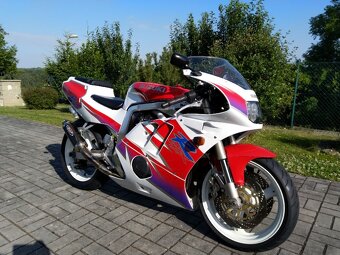 Suzuki GSX-R 400 - 2
