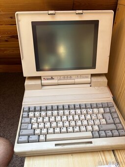 Sběratelksky kousek notebook Schneider - 2
