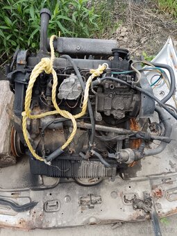 Vw Transporter T4 2,4 diesel motor - 2