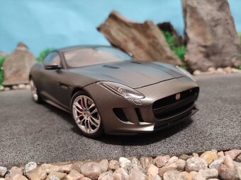 Prodám nový model 1:18 Jaguar f type R 2015 - 2