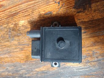 BMW e60,,e61 525D,530D N57 Relé žhavení - 2