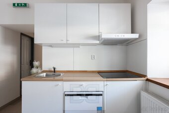 Pronájem bytu 1+1 pod hradem Karlštejn, ev.č. N08330 - 2