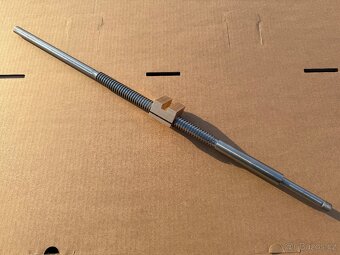 Šroub příčného suportu - soustruh s28 Bronz - 2