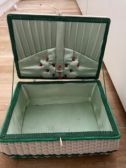 Retro kazeta na siti vysivani - 2