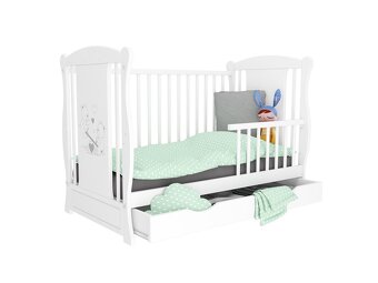 Dřevěná postýlka s medvídkem - 2