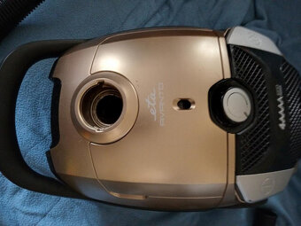 NOVÝ sáčkový vysavač ETA Avanto, zlatý - 2