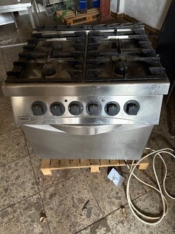 Profi Plynovy sporak s elektrickou troubou - 2