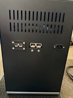 Prodám stanici ALL-IN 2,4kW-5kWh, MPPT - 2