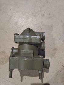 Dvouokruhový brdič - 2