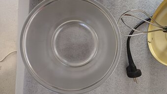 Retro domácí spotřebič - 2