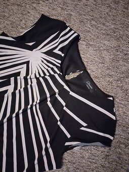 Dámské letní šaty vel. 40 - 2