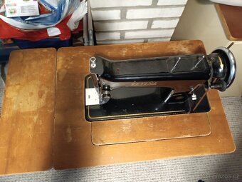 Šicí stroj Zetina - 2