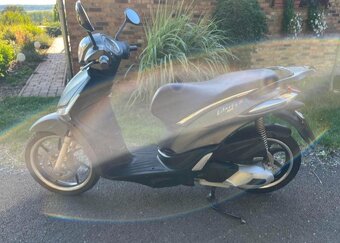 Piaggio Liberty iGET 125 - 2