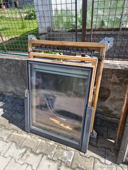 Střešní okna Velux - GGL M04 odvoz - 2