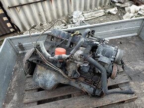 Motor Jeep Cherokee - 2