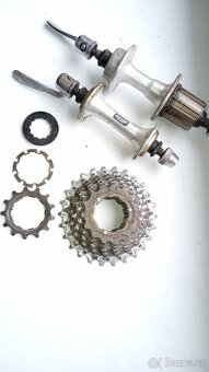 Náboje Shimano s rychloupínáky - 2