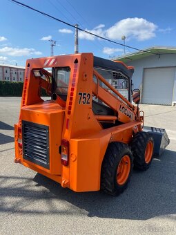 Locust 752 unc - 2