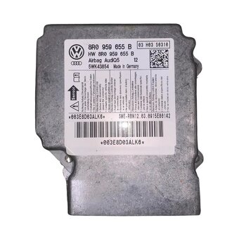 Palubní deska černá airbagy řj pásy Audi Q5 8R r.v. 2009 - 2