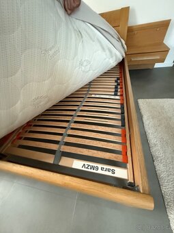 Postel 180x200 masiv - 2