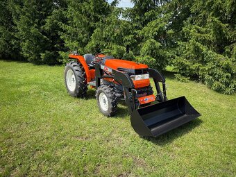 Malotraktor Kubota GL33Grandel s čelním nakladačem 450kg - 2