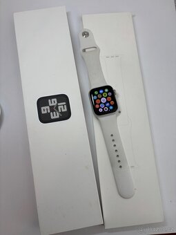 Apple watch SE 2022 40mm - 97% baterie - 2