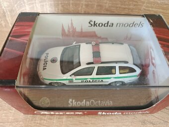 Škoda Octavia Combi Polícia SVK Abrex 1:43 - 2