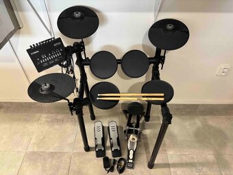 Bicí Sada Yamaha DTX402K Black - 2