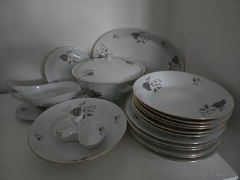 Porcelánový, jídelní servis Thun 19 kusů - 2