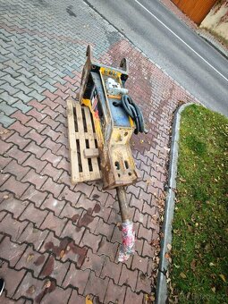 Hydraulické kladivo Danda D&H100DP - 2