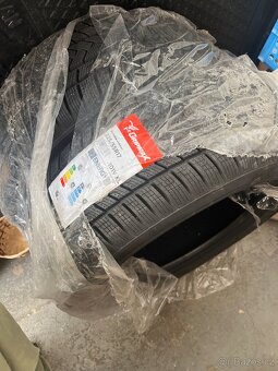 Zimní pneumatiky 225/55 R17 - 2