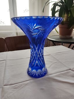 skleněná kobaltová váza - 2