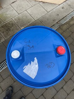 Plastový sud 220l - 2