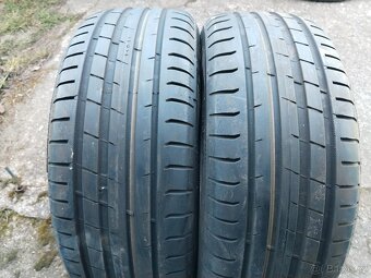 215/55 R 17 98W Nokian - 2