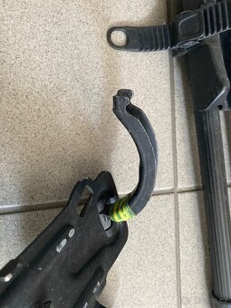 Prodám 4 střešní nosiče kol Thule - 2