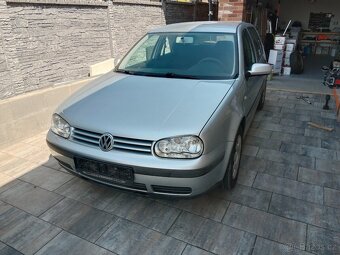 VW Golf 1.6 benzín, r.v. 2002 - 2