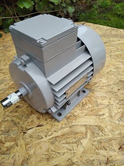 Prodám motor MEZ Mohelnice 1.1 kw 1400 ot - 2