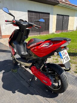 Yamaha Aerox edice Max Biaggi - 2