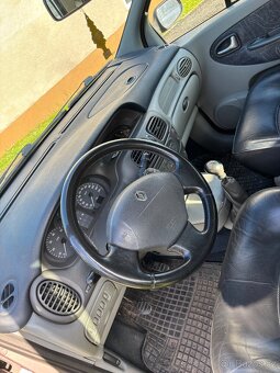 Prodám Renault Scenic na náhradní díly - 2