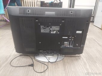 Panasonic Viera TX-L32C10ES – 32" LCD televize - 2